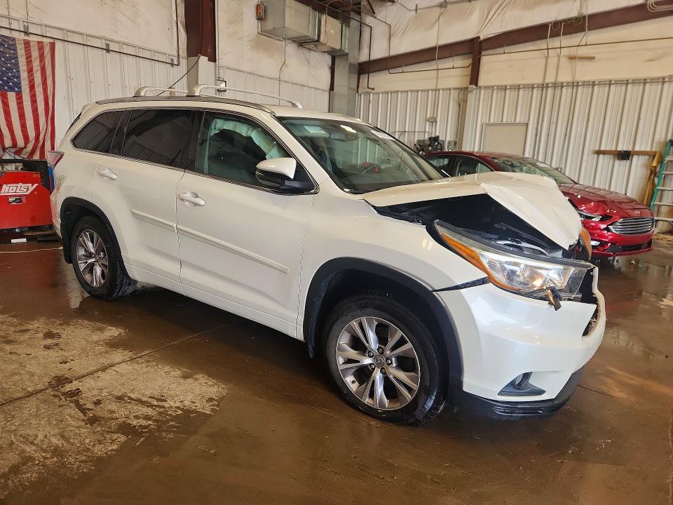2015 Toyota Highlander მანქანა იყიდება აუქციონზე, vin: 5TDJKRFHXFS157539, აუქციონის ნომერი: 49804236
