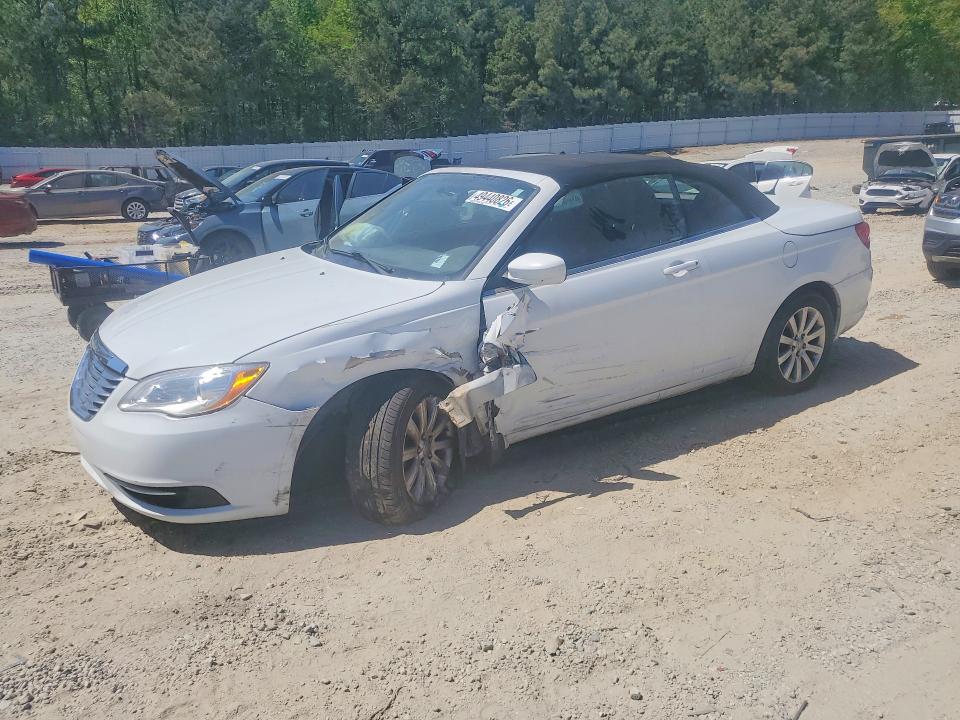 Продаж на аукціоні авто 2013 Chrysler 200, vin: 1C3BCBEB5DN526594, номер лоту: 49440826