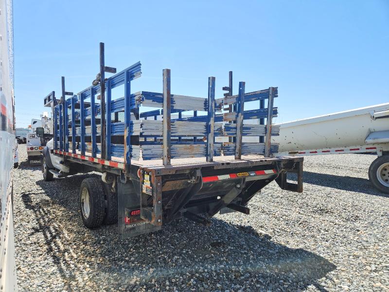 61264426 :رقم المزاد ، 3C7WRNDL0FG569472 vin ، 2015 Ram 5500 مزاد بيع