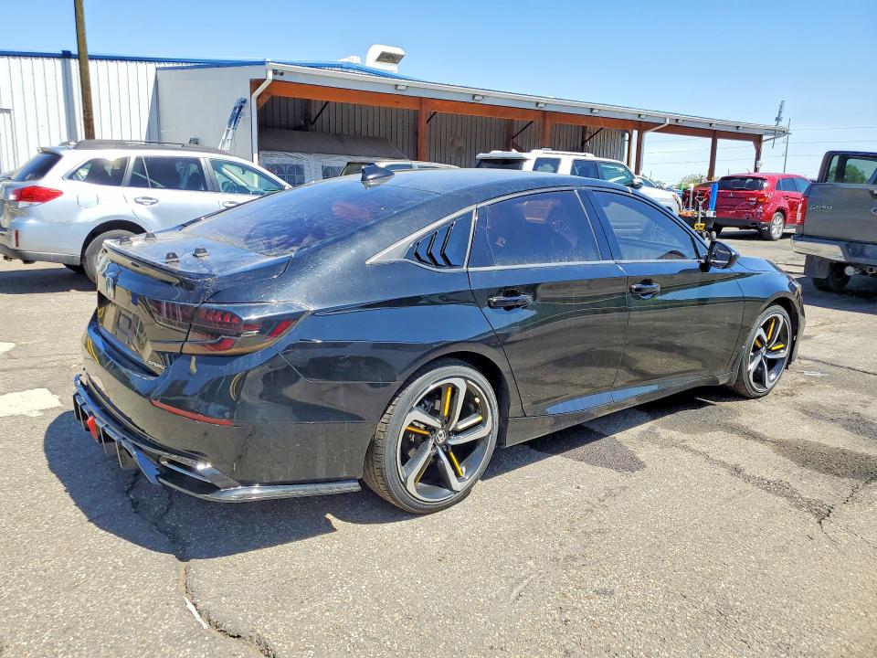50834636 :رقم المزاد ، 1HGCV1F36JA166560 vin ، 2018 Honda Accord مزاد بيع