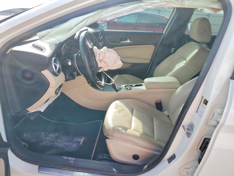 49830516 :رقم المزاد ، WDCTG4GB6FJ039938 vin ، 2015 Mercedes-benz Gla مزاد بيع