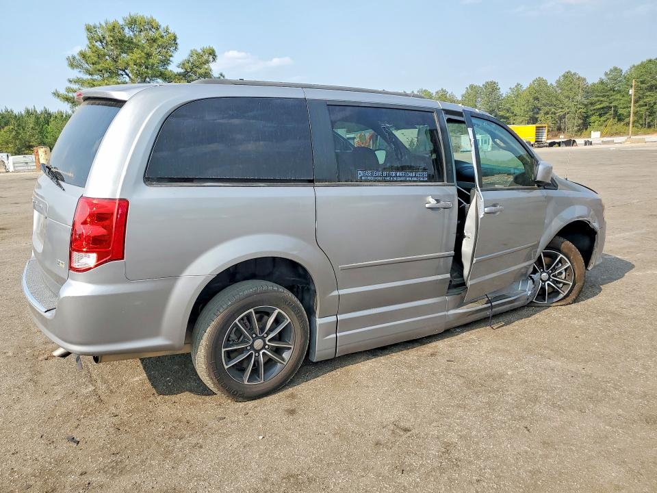 50772106 :رقم المزاد ، 2C4RDGEG8HR558092 vin ، 2017 Dodge Grand Caravan مزاد بيع