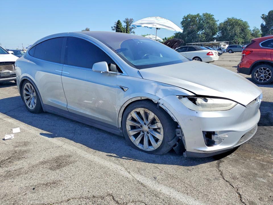 Продаж на аукціоні авто 2017 Tesla Model X, vin: 5YJXCDE22HF060298, номер лоту: 48777726