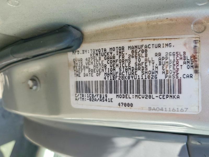50631286 :رقم المزاد ، 4T1BF28K0YU111026 vin ، 2000 Toyota Camry مزاد بيع