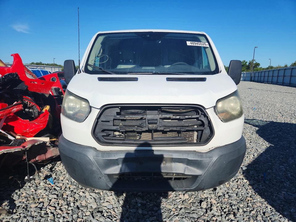 48945526 :رقم المزاد ، 1FTYR1ZM4HKA07103 vin ، 2017 Ford Transit مزاد بيع