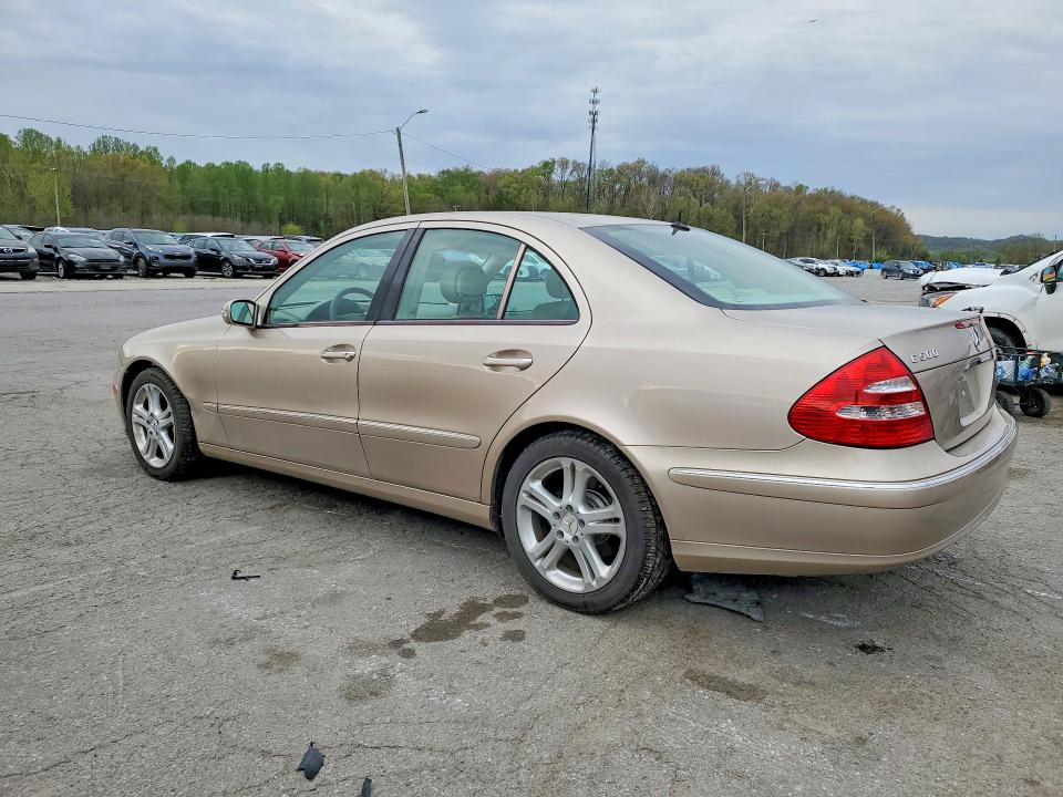 48842256 :رقم المزاد ، WDBUF70J64A429160 vin ، 2004 Mercedes-benz E مزاد بيع