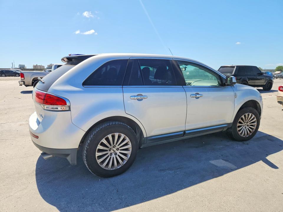 49714826 :رقم المزاد ، 2LMDJ6JK3BBJ03559 vin ، 2011 Lincoln Mkx مزاد بيع