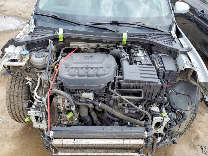 49576086 :رقم المزاد ، 3VV2B7AXXJM027682 vin ، 2018 Volkswagen Tiguan مزاد بيع