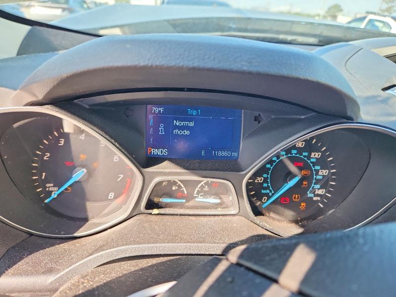 2015 Ford Escape მანქანა იყიდება აუქციონზე, vin: 1FMCU0G70FUA49264, აუქციონის ნომერი: 50163866
