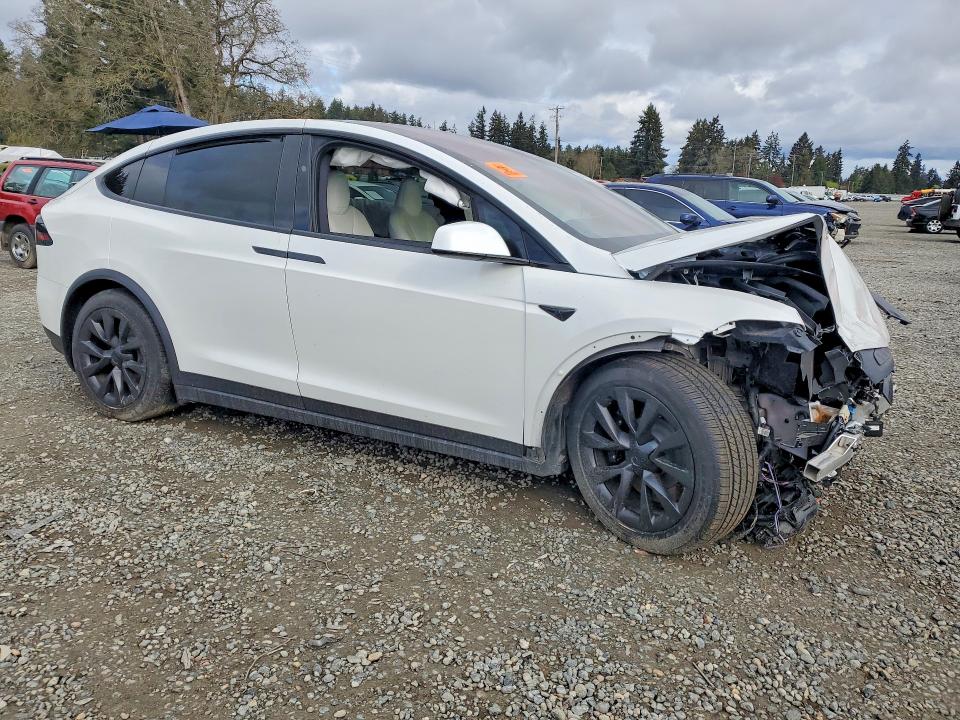 49620636 :رقم المزاد ، 7SAXCDE51NF335684 vin ، 2022 Tesla Model X مزاد بيع