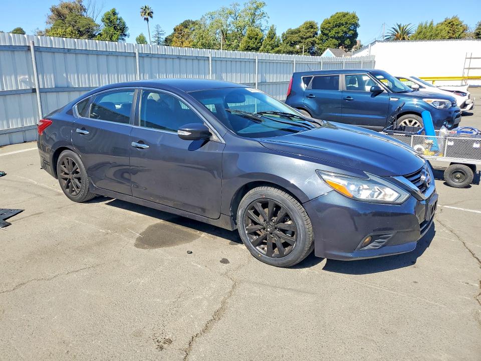 Продажа на аукционе авто 2018 Nissan Altima, vin: 1N4AL3AP7JC242847, номер лота: 48834796