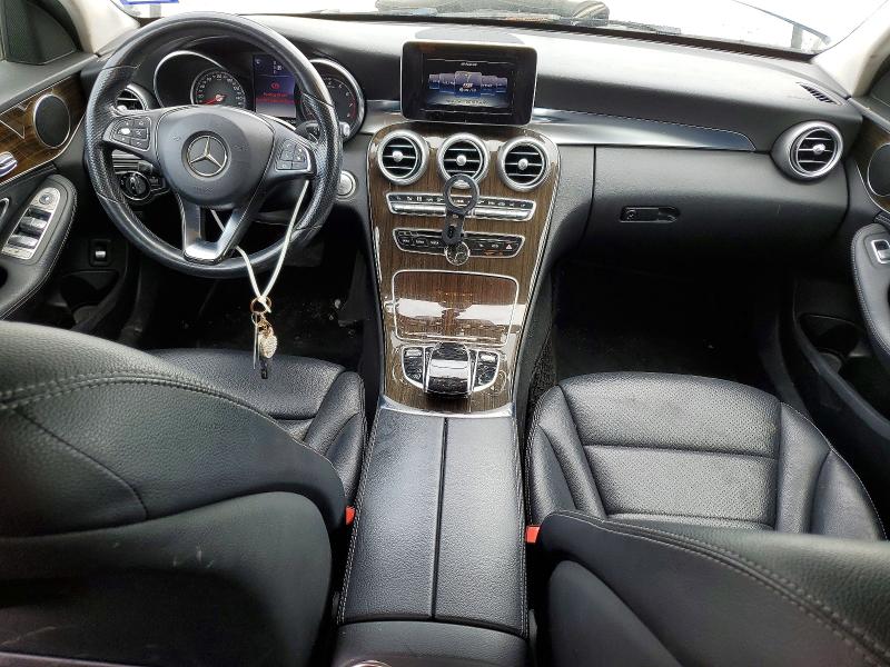 46998016 :رقم المزاد ، 55SWF4JB2FU085688 vin ، 2015 Mercedes-benz C مزاد بيع