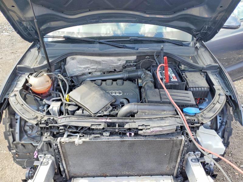 51725936 :رقم المزاد ، WA1ECCFS8HR002104 vin ، 2017 Audi Q3 مزاد بيع