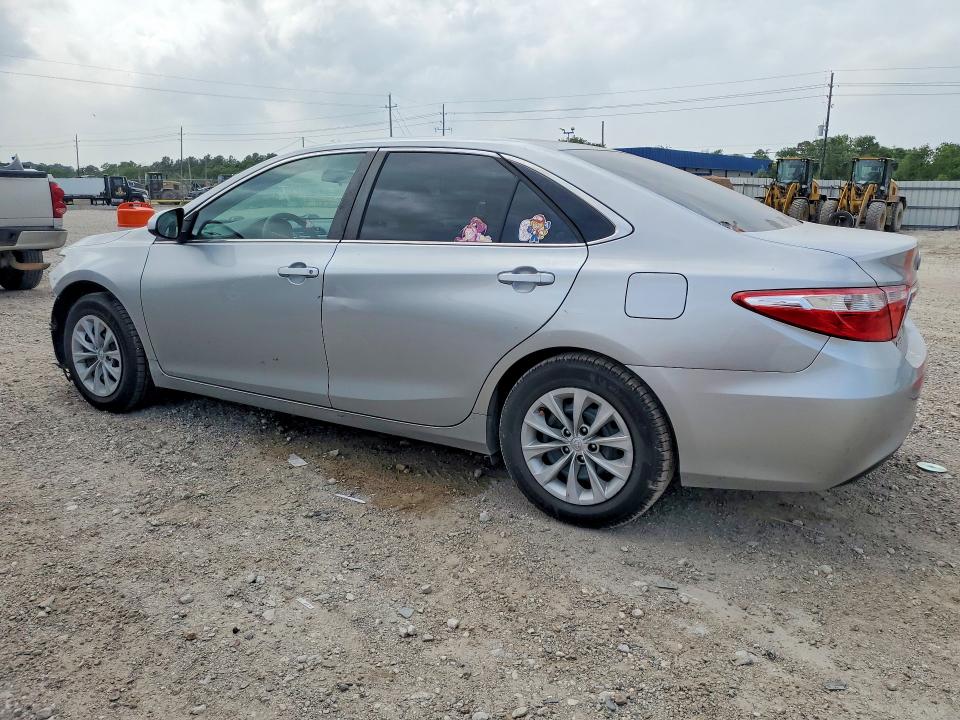 51479426 :رقم المزاد ، 4T1BF1FKXHU305592 vin ، 2017 Toyota Camry مزاد بيع