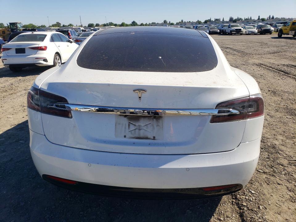 48970296 :رقم المزاد ، 5YJSA1E28GF151590 vin ، 2016 Tesla Model S مزاد بيع