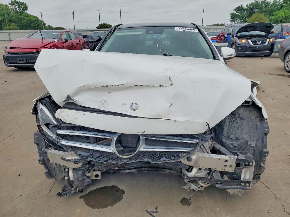 51863366 :رقم المزاد ، 55SWF4JB9HU204727 vin ، 2017 Mercedes-benz C مزاد بيع