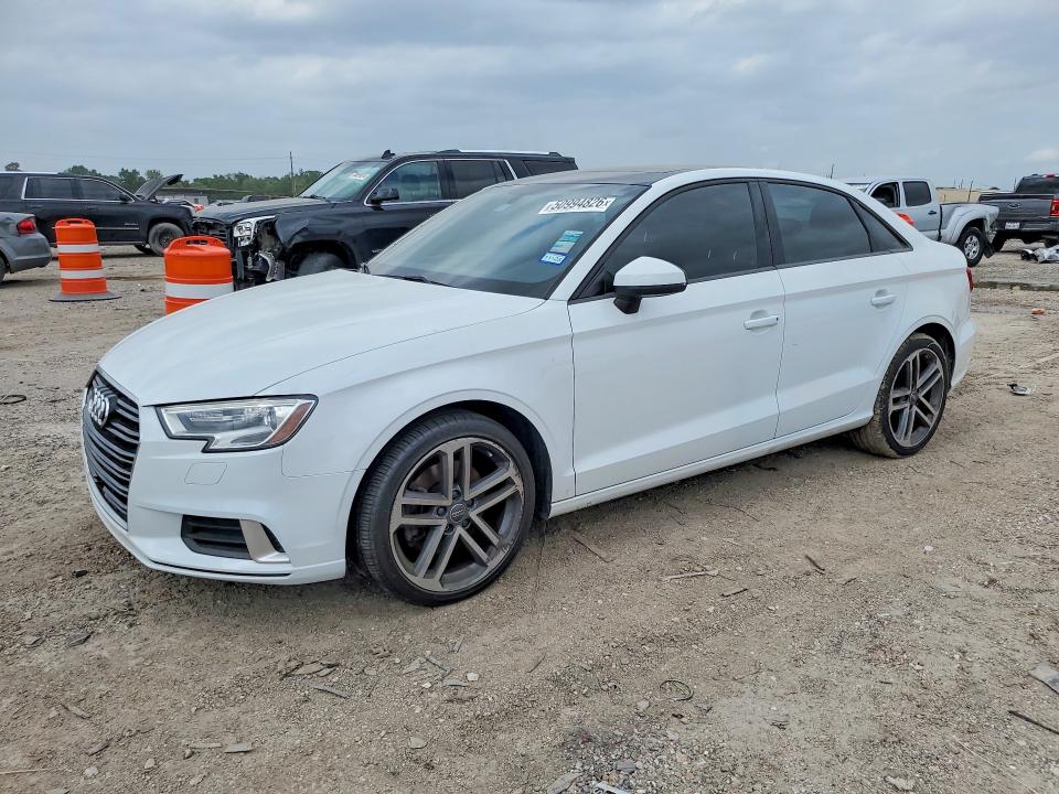 Продажа на аукционе авто 2018 Audi A3, vin: WAUAUGFF0J1016284, номер лота: 50994826
