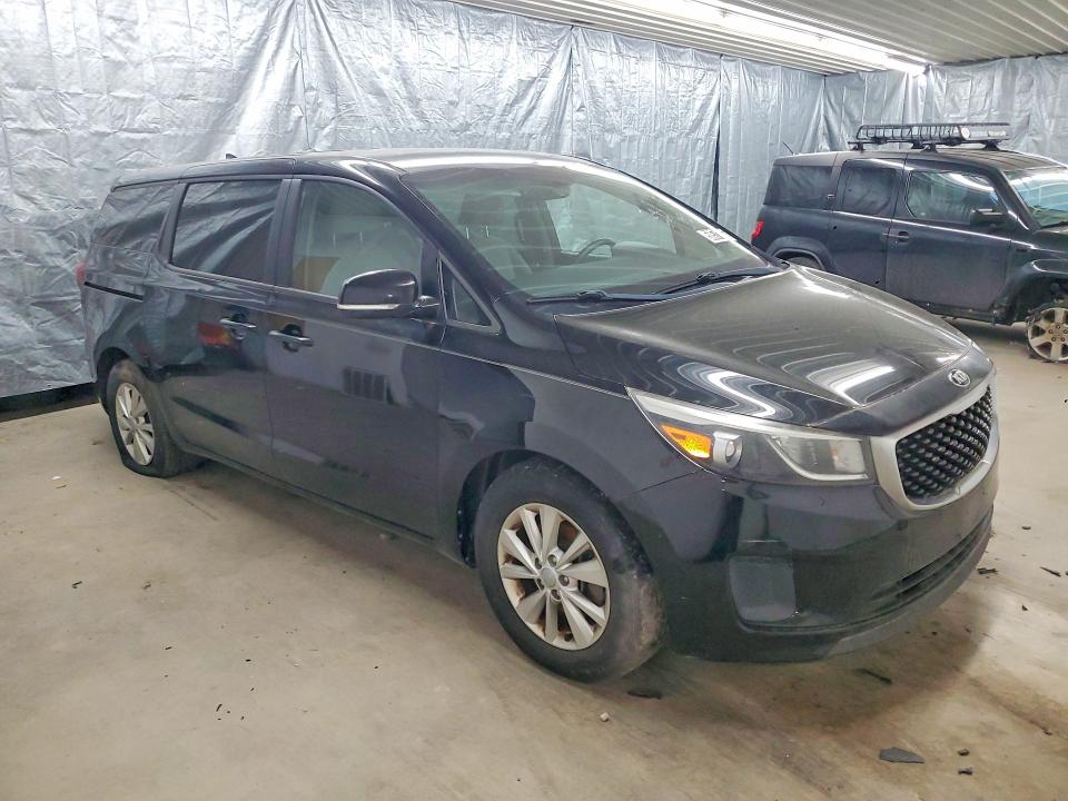 50571156 :رقم المزاد ، KNDMB5C1XH6217786 vin ، 2017 Kia Sedona مزاد بيع