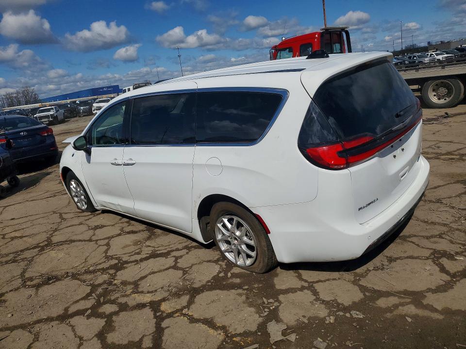 Продаж на аукціоні авто 2023 Chrysler Pacifica, vin: 2C4RC1L75PR622431, номер лоту: 51954266