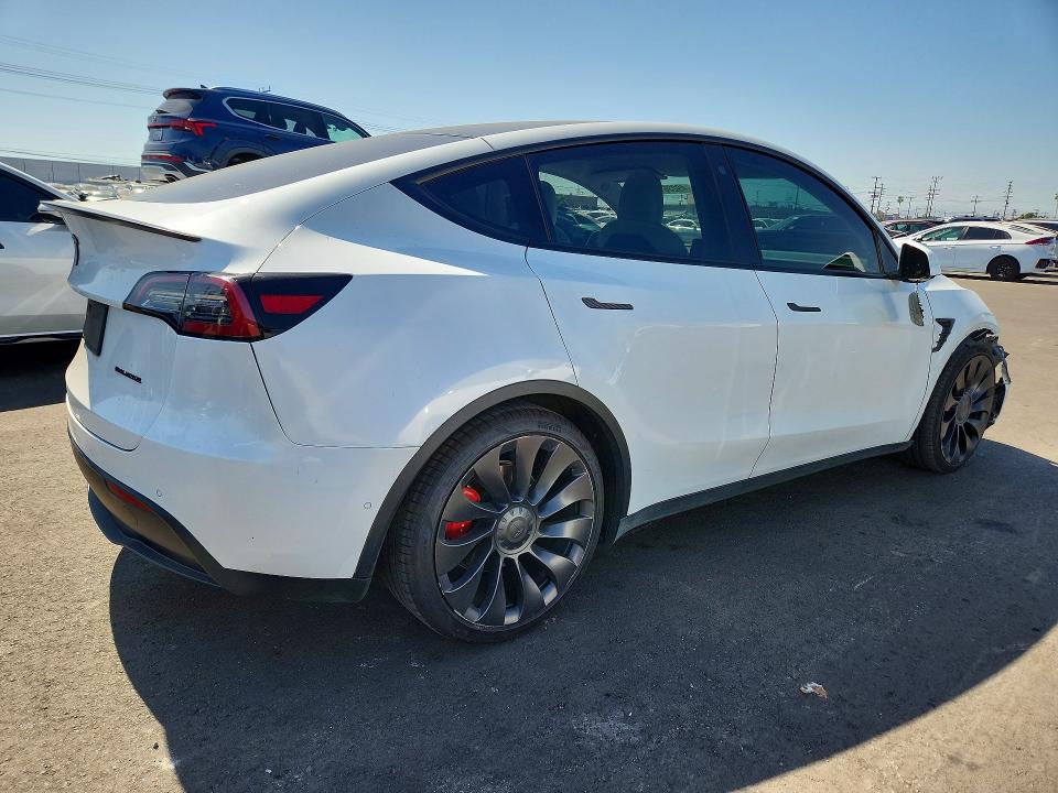 49236116 :رقم المزاد ، 7SAYGDEF7NF407649 vin ، 2022 Tesla Model Y مزاد بيع