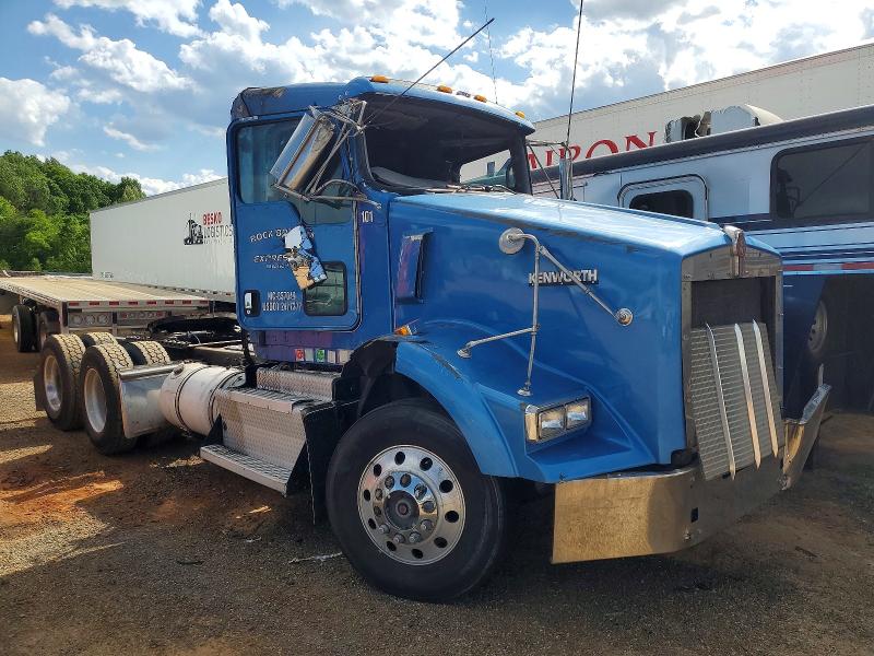 50419266 :رقم المزاد ، 1XKDD49X5GJ130121 vin ، 2016 Kenworth T800 مزاد بيع