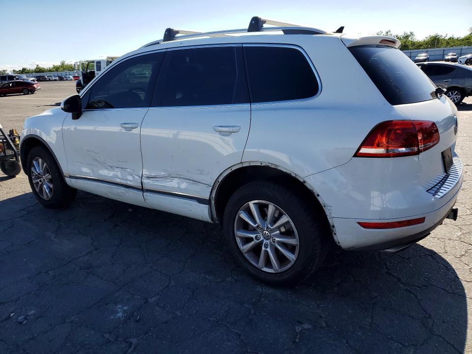 2014 Volkswagen Touareg მანქანა იყიდება აუქციონზე, vin: WVGEF9BP7ED011639, აუქციონის ნომერი: 50675346
