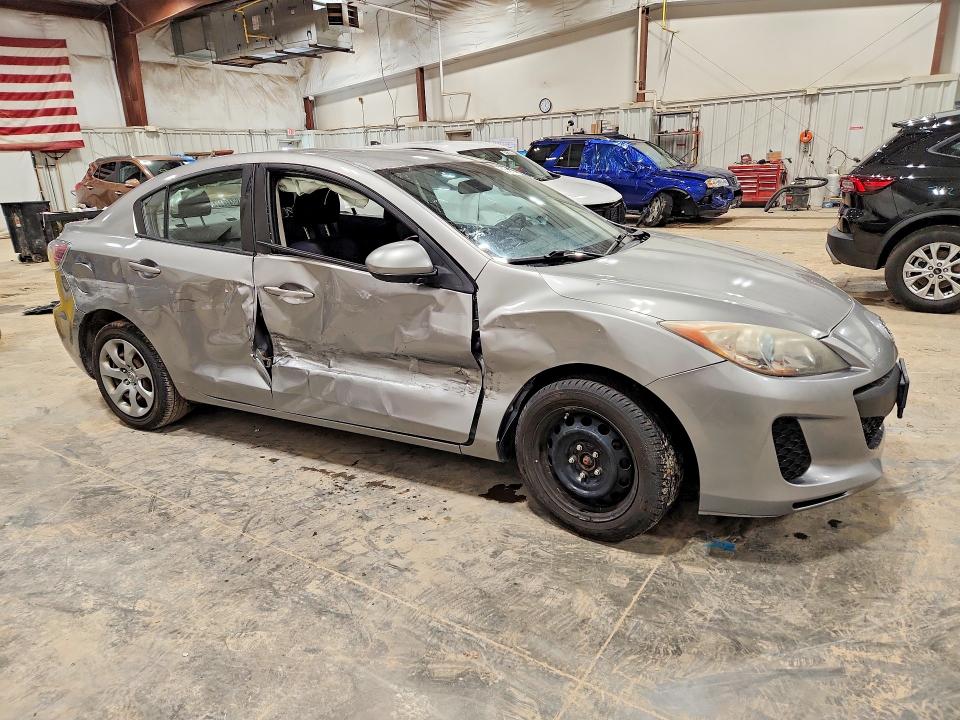 51704576 :رقم المزاد ، JM1BL1U79D1828917 vin ، 2013 Mazda 3 مزاد بيع
