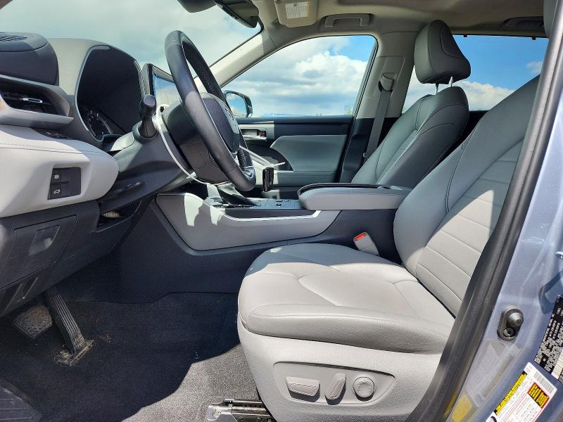 Продажа на аукционе авто 2023 Toyota Highlander Hybrid, vin: 5TDKBRCHXPS119884, номер лота: 50629376