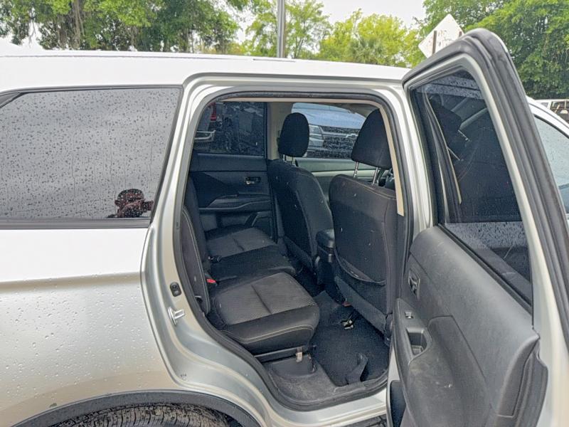Aukcja sprzedaży 2018 Mitsubishi Outlander, vin: JA4AD3A34JZ001551, numer aukcji: 49270016