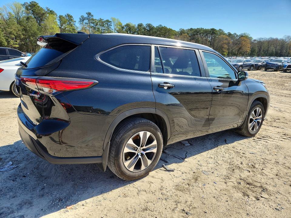 2023 Toyota Highlander Hybrid მანქანა იყიდება აუქციონზე, vin: 5TDKBRCH2PS116025, აუქციონის ნომერი: 48748486