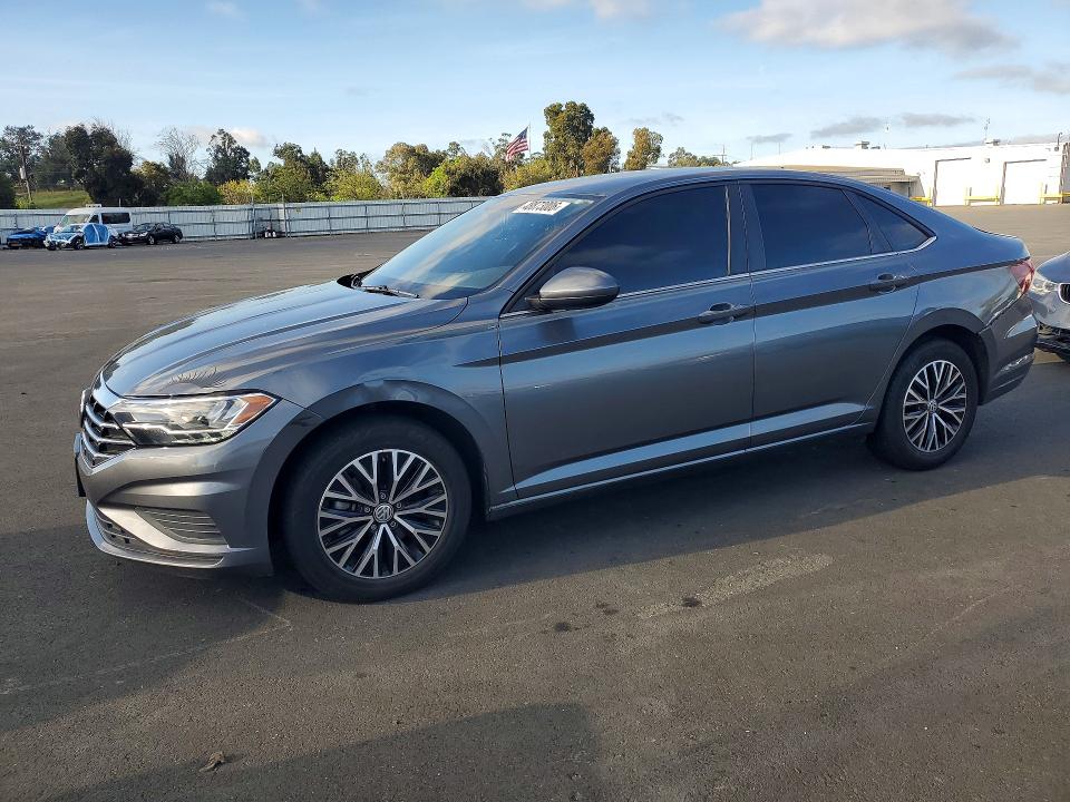 48873006 :رقم المزاد ، 3VWC57BU4MM039455 vin ، 2021 Volkswagen Jetta مزاد بيع