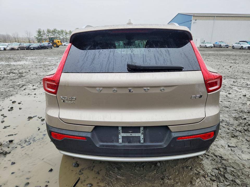 48566896 :رقم المزاد ، YV4L12UF7R2375323 vin ، 2024 Volvo Xc40 مزاد بيع
