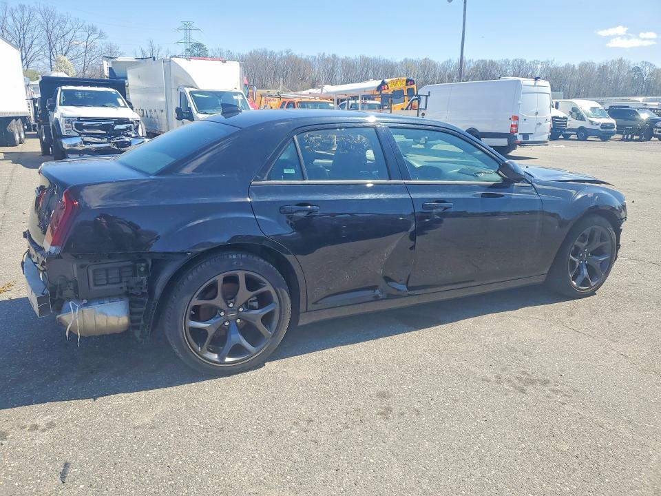 2023 Chrysler 300 მანქანა იყიდება აუქციონზე, vin: 2C3CCABG7PH585187, აუქციონის ნომერი: 48346156