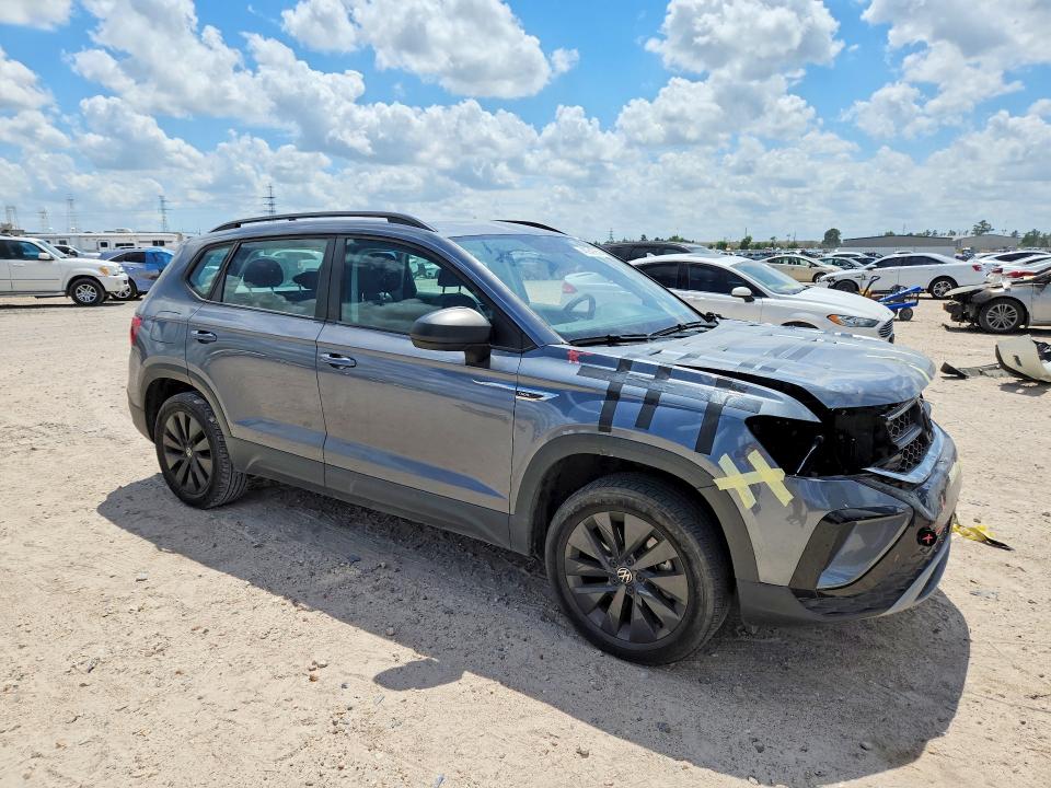 Продажа на аукционе авто 2022 Volkswagen Taos, vin: 3VVCX7B28NM082713, номер лота: 48947956