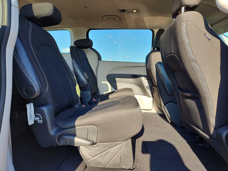 48277116 :رقم المزاد ، 2C4RC1CG9NR225432 vin ، 2022 Chrysler Voyager مزاد بيع