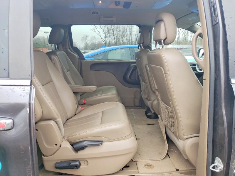 48468496 :رقم المزاد ، 2C4RC1CG8FR514805 vin ، 2015 Chrysler Town & Country مزاد بيع