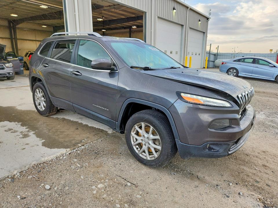49450466 :رقم المزاد ، 1C4PJMCB1FW641115 vin ، 2015 Jeep Cherokee مزاد بيع