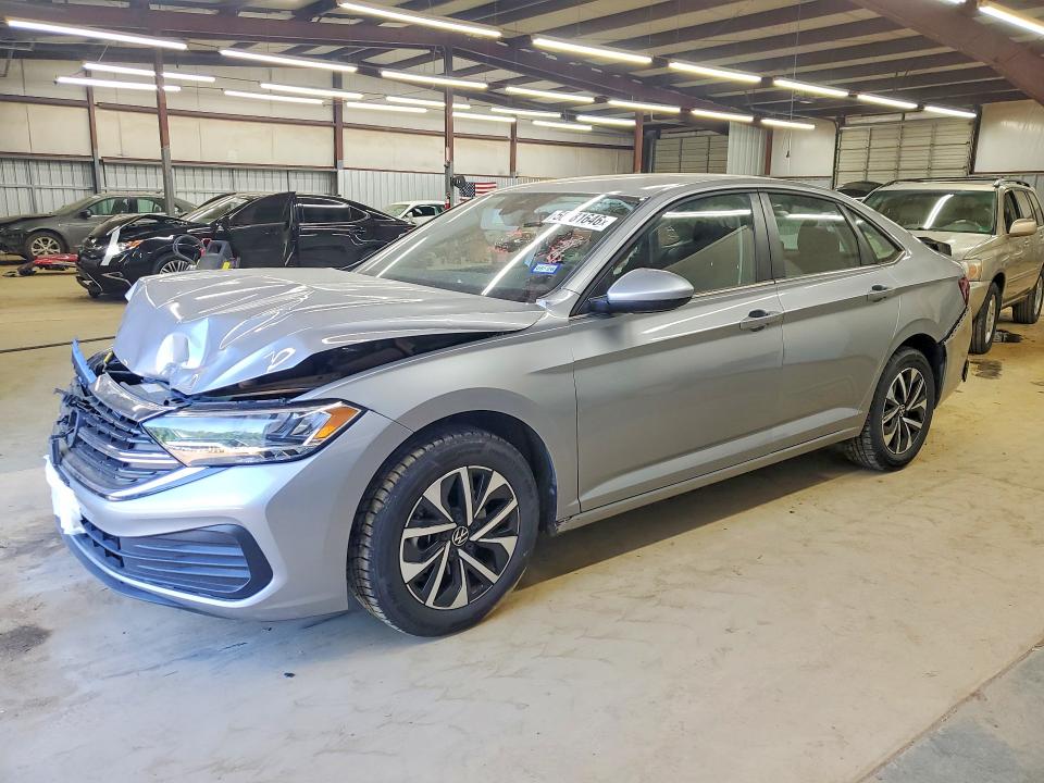 Auction sale of the 2024 Volkswagen Jetta, vin: 3VW5M7BU8RM090623, lot number: 50981646
