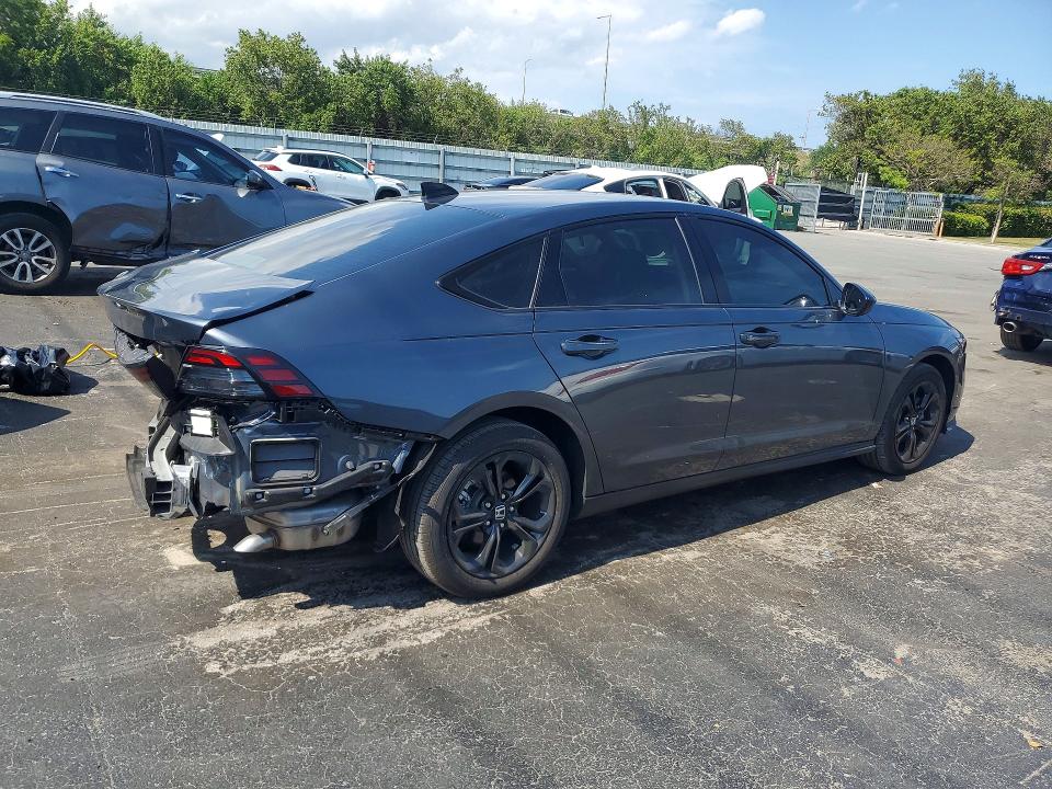 52005876 :رقم المزاد ، 1HGCY1F42SA066828 vin ، 2025 Honda Accord مزاد بيع