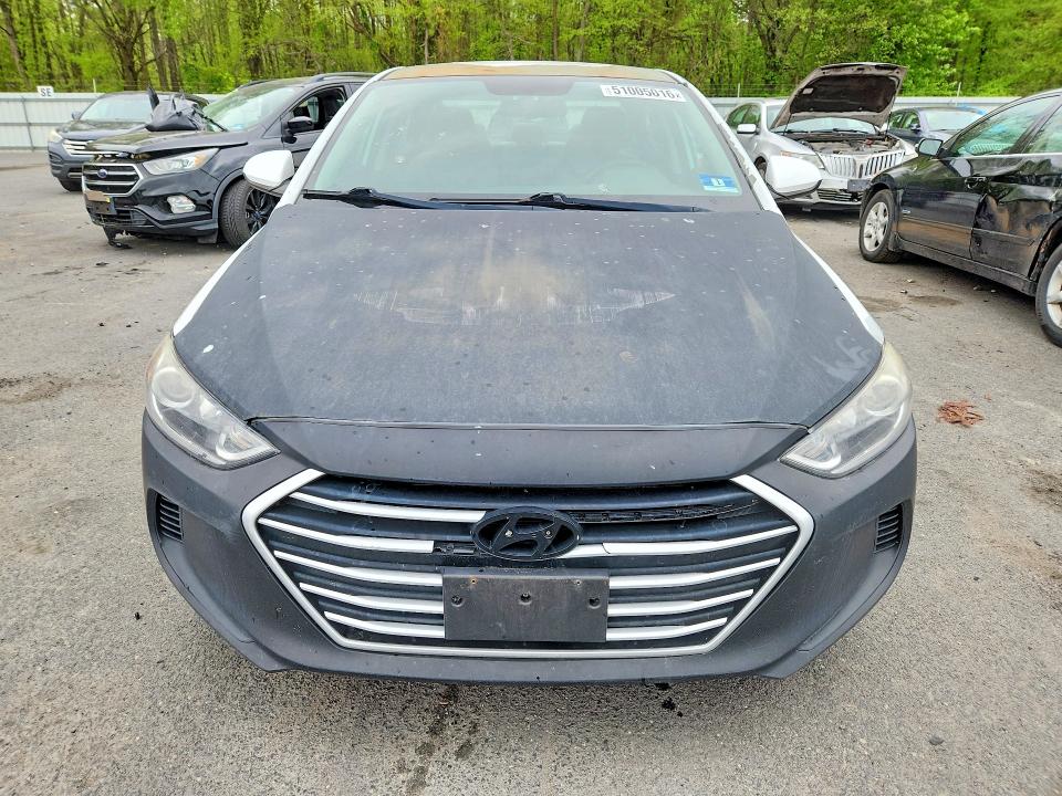 51005016 :رقم المزاد ، 5NPD74LF9HH088775 vin ، 2017 Hyundai Elantra مزاد بيع