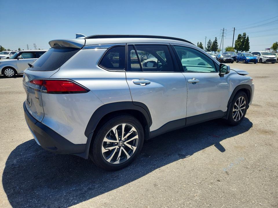 50648536 :رقم المزاد ، 7MUDAAAG4RV105107 vin ، 2024 Toyota Corolla Cross مزاد بيع