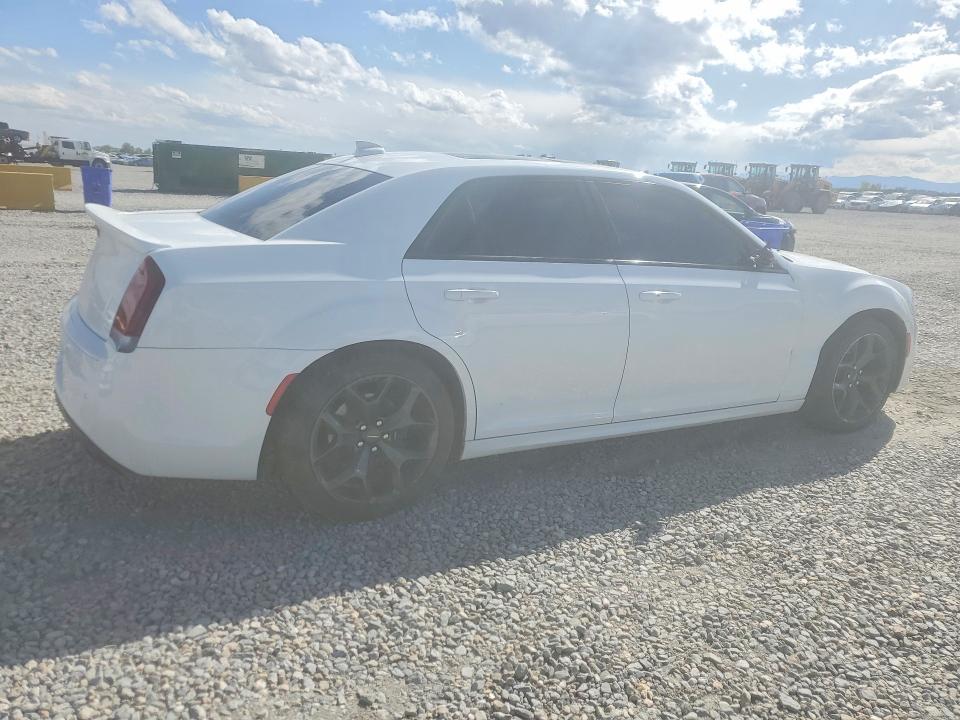 2021 Chrysler 300 მანქანა იყიდება აუქციონზე, vin: 2C3CCABT2MH507019, აუქციონის ნომერი: 51556406