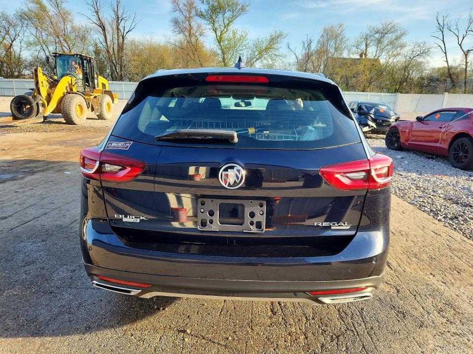 50363246 :رقم المزاد ، W04GU8SX1J1109424 vin ، 2018 Buick Regal Tourx مزاد بيع