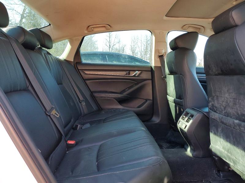 Продажа на аукционе авто 2018 Honda Accord, vin: 1HGCV2F92JA801090, номер лота: 47331686