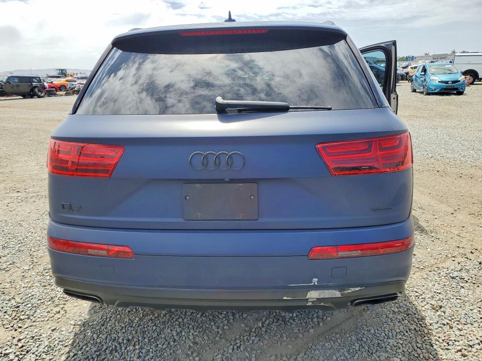 Продаж на аукціоні авто 2018 Audi Q7, vin: WA1VAAF76JD013272, номер лоту: 52087706