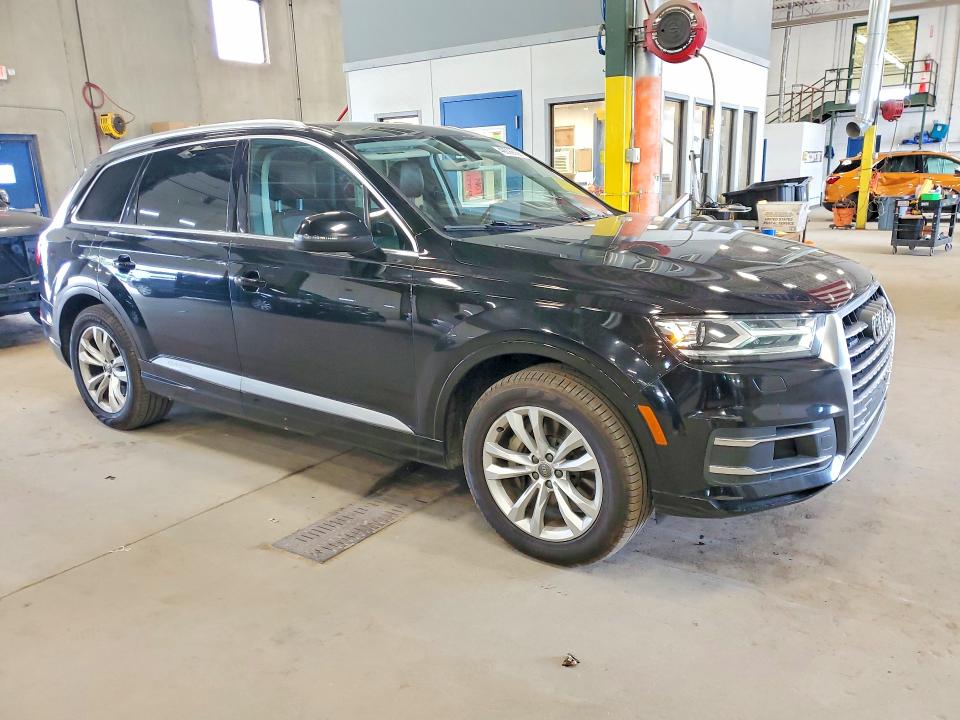 2017 Audi Q7 მანქანა იყიდება აუქციონზე, vin: WA1LAAF71HD013200, აუქციონის ნომერი: 49099666