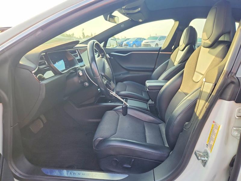 48629886 :رقم المزاد ، 5YJSA1E13HF206276 vin ، 2017 Tesla Model S مزاد بيع