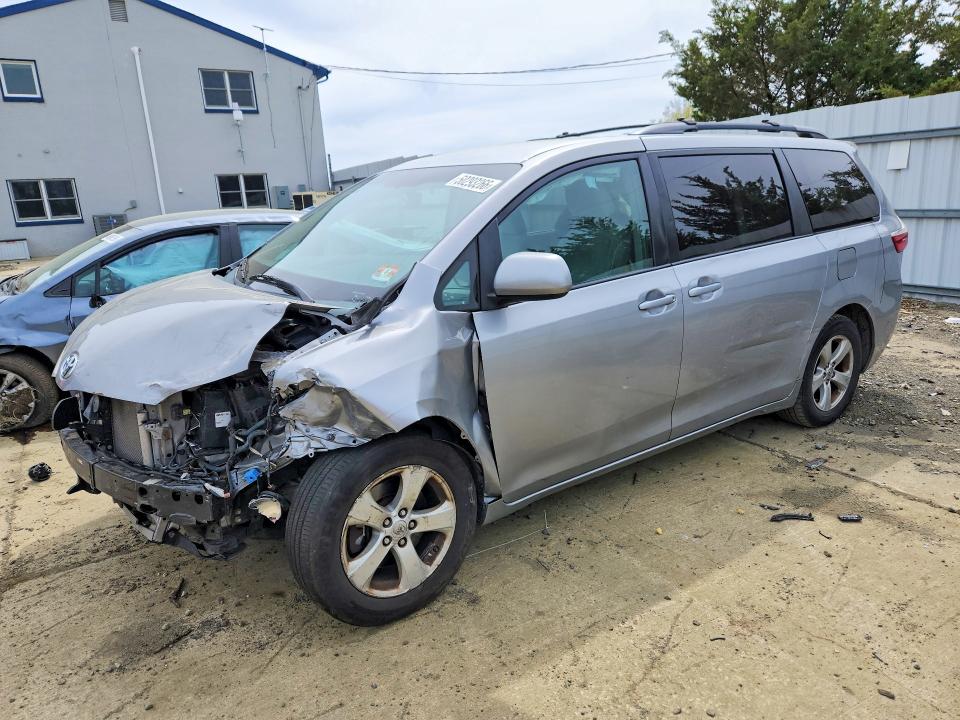 Aukcja sprzedaży 2015 Toyota Sienna, vin: 5TDKK3DC2FS550976, numer aukcji: 50293266