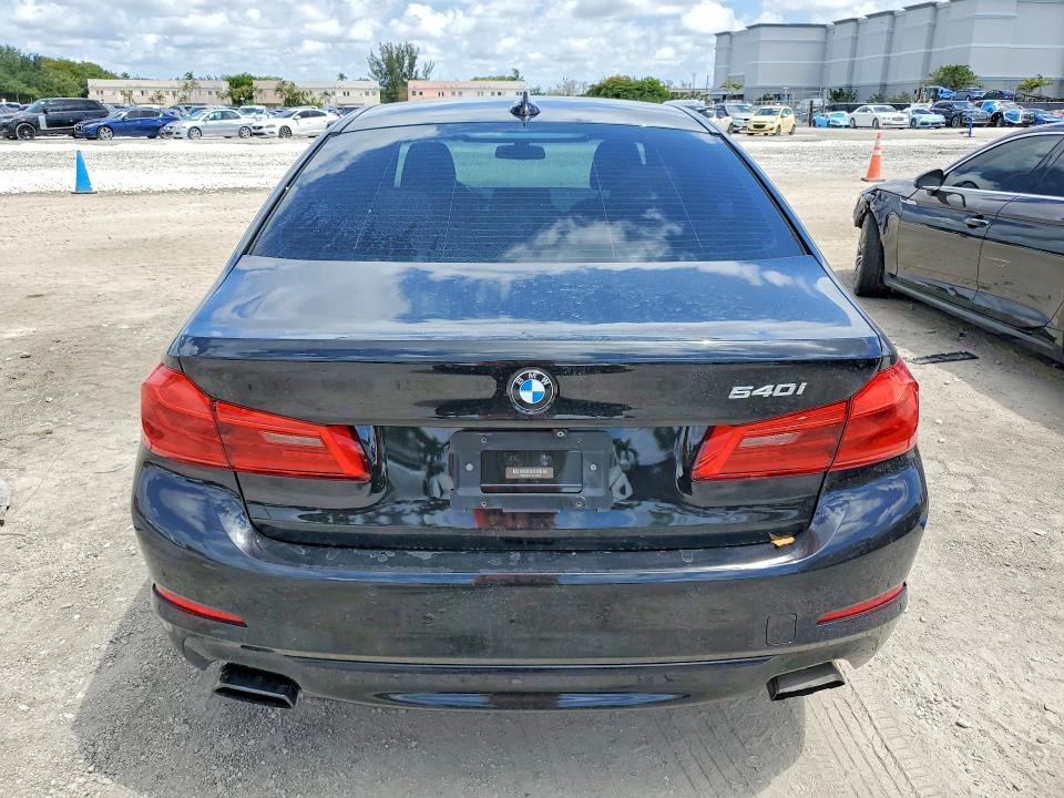 51494086 :رقم المزاد ، WBAJE5C31HG915688 vin ، 2017 Bmw 540 مزاد بيع