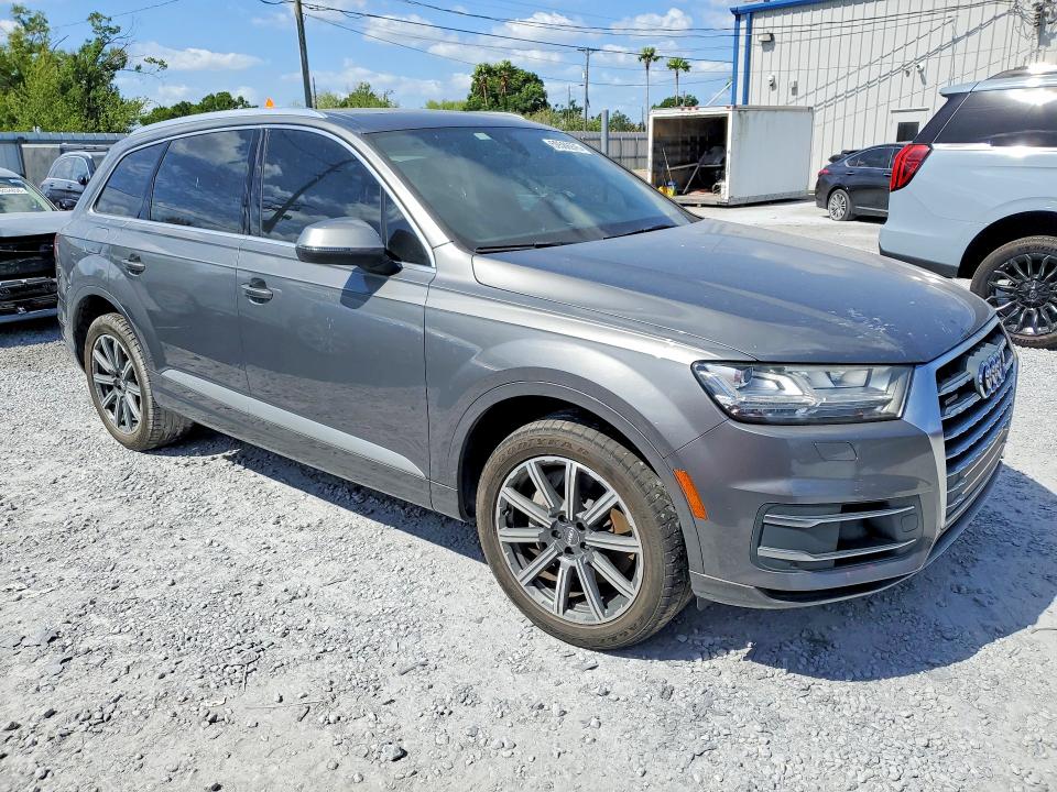 2017 Audi Q7 მანქანა იყიდება აუქციონზე, vin: WA1LAAF7XHD033655, აუქციონის ნომერი: 50586976